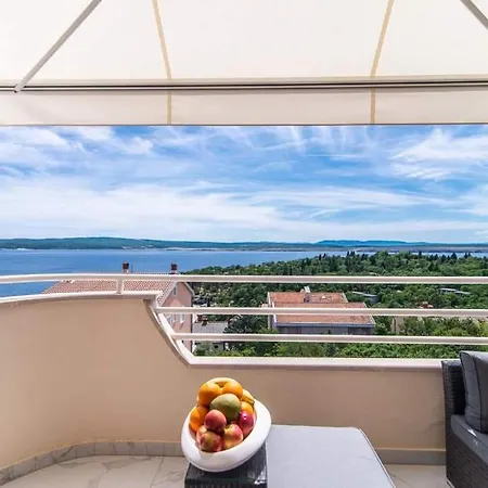 Luxury Queens On Two Floors With A Panoramic Sea View