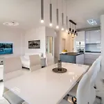 Luxury Queens On Two Floors With A Panoramic Sea View Lejlighed Dramalj
