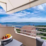 Luxury Queens On Two Floors With A Panoramic Sea View Lejlighed