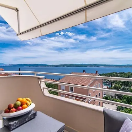 Luxury Queens On Two Floors With A Panoramic Sea View Apartament