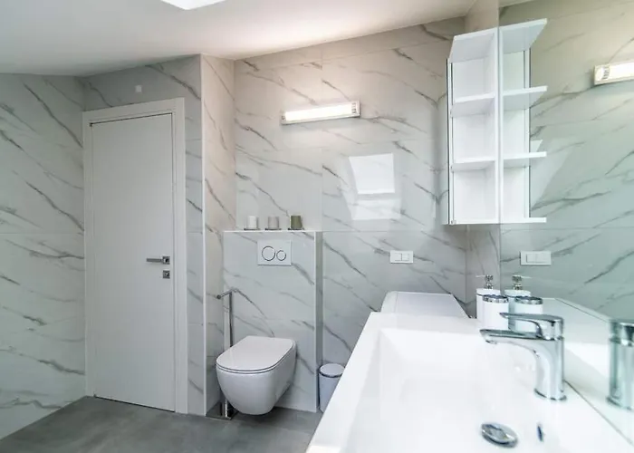 Luxury Queens On Two Floors With A Panoramic Sea View *