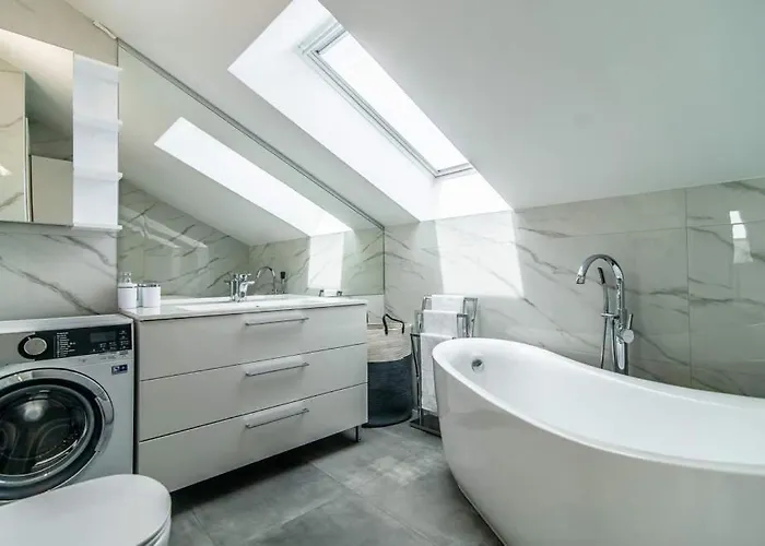 Luxury Queens On Two Floors With A Panoramic Sea View *