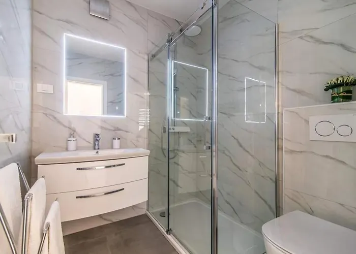 Luxury Queens On Two Floors With A Panoramic Sea View Appartamento Dramalj